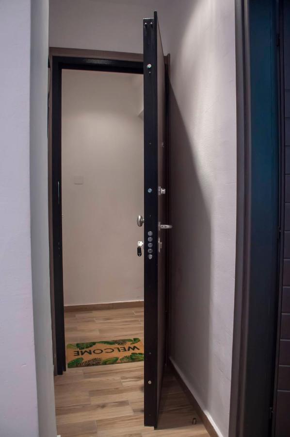 Comfort Apartment By Prima Lodging Thessaloniki Exterior photo
