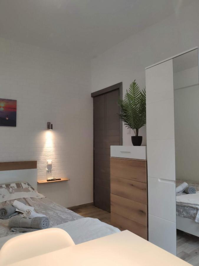 Comfort Apartment By Prima Lodging Thessaloniki Exterior photo