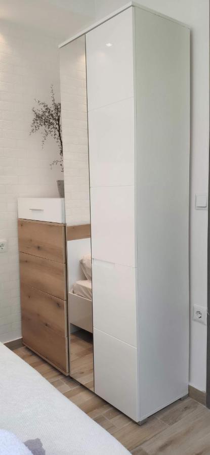 Comfort Apartment By Prima Lodging Thessaloniki Exterior photo